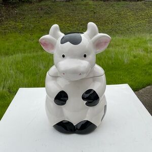 Rare Vintage RH Macy & Co. Dairy Holstein Ceramiv Cow Cookie Jar.